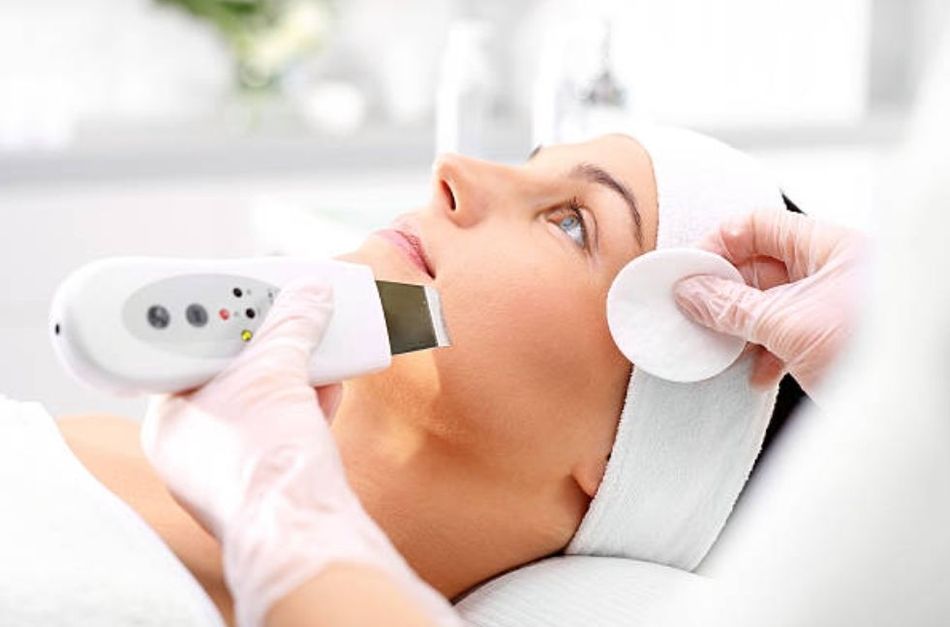 Tratamiento facial con corrientes galvánicas