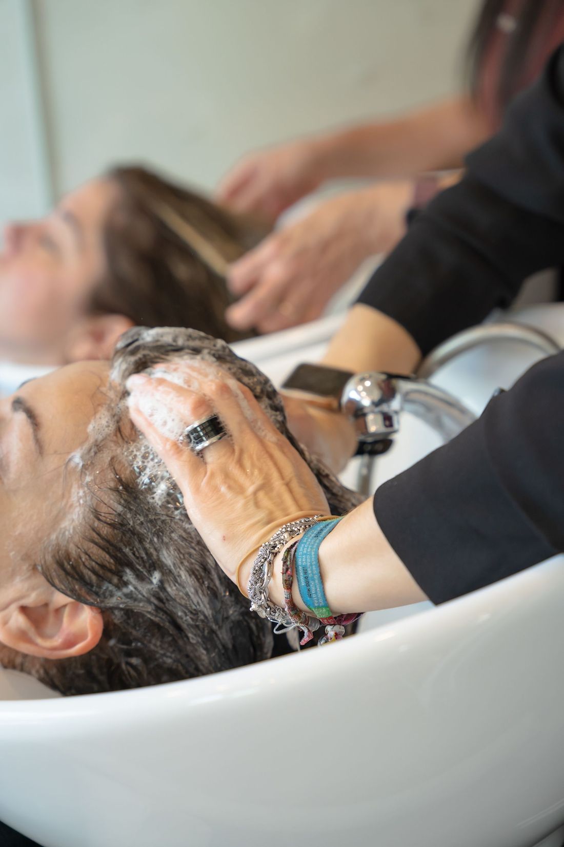 Trabajo de peluquería: peinado y color en Hairmony Care & Beauty